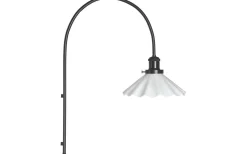 August Vägglampa Veckad 60cm Opal
