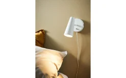 Crest Vägglampa Vit