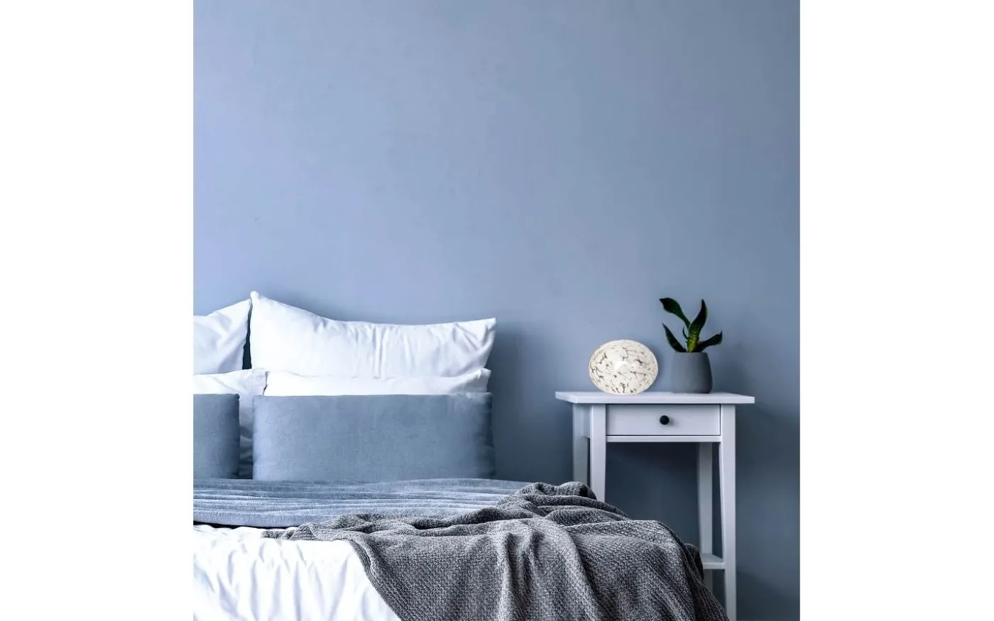 Globus Bordslampa 18cm Vit Prickig