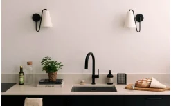 Lou Vägglampa Vit Bouclé/Svart