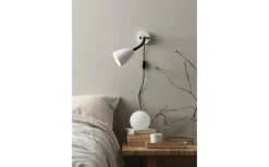 Trotsig Vägglampa Mattvit